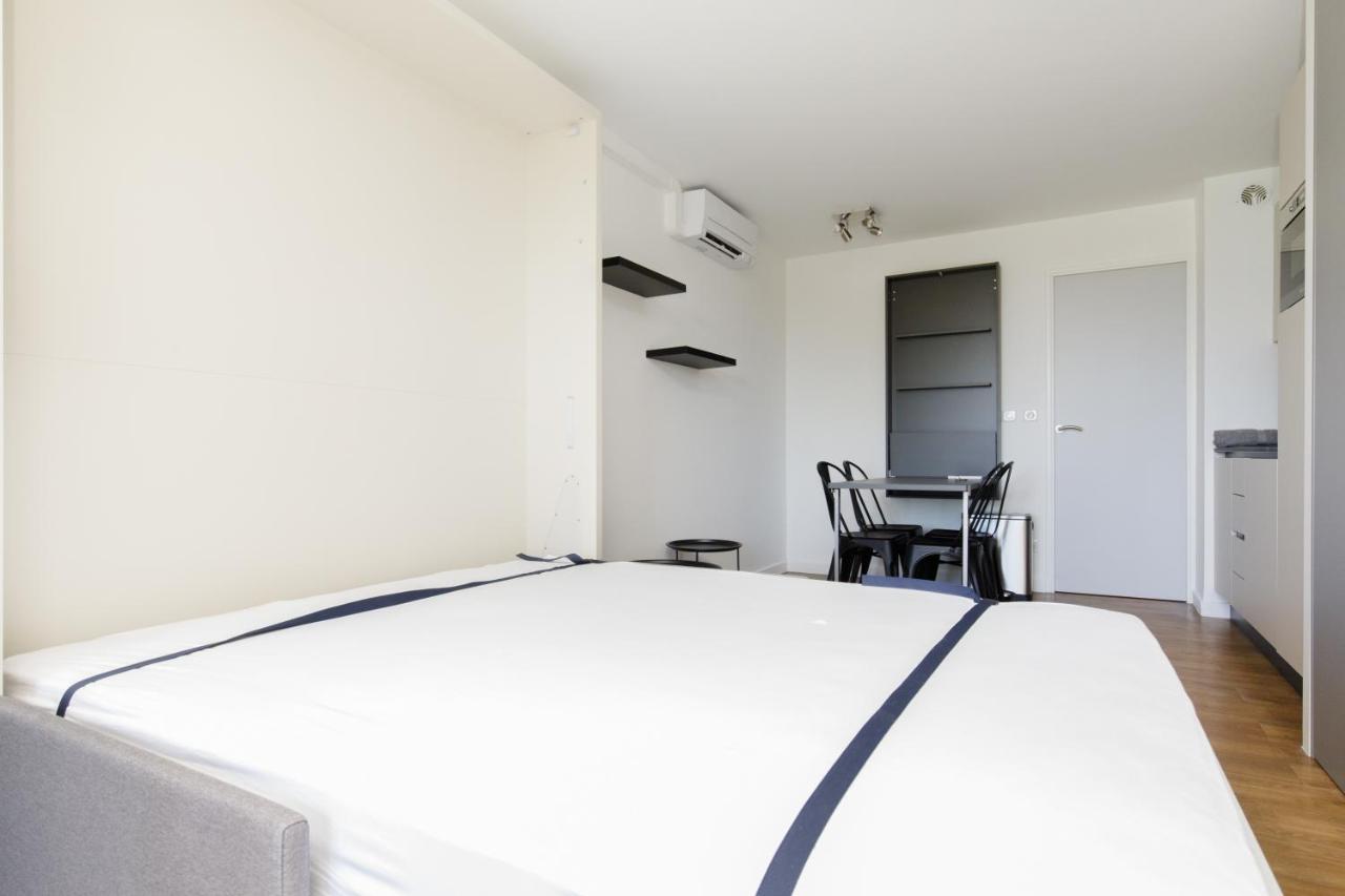 Suite 118 - Piscine - 50 Metres Plage - Terrasse - Clim - Wifi Cannes Exterior foto