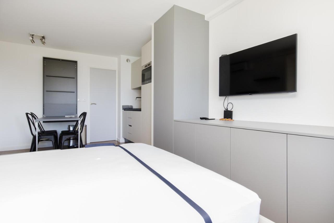 Suite 118 - Piscine - 50 Metres Plage - Terrasse - Clim - Wifi Cannes Exterior foto
